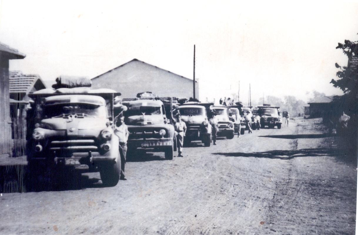 7 Caminhoes Nas  Cafeeiras De Jussara